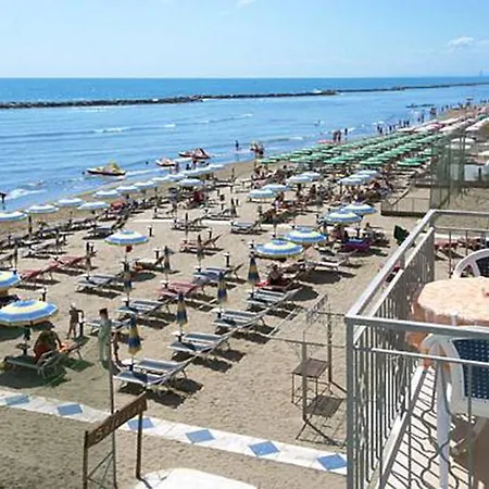 Souvenir Hotel 3*