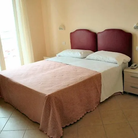 Hotel Souvenir 3*