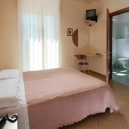 מלון Souvenir 3*